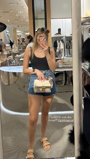 Kate Marie Baker feet photo thumbnail