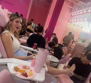 Kate Marie Baker feet photo thumbnail