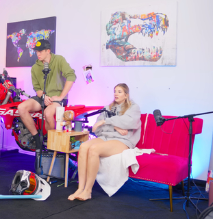 Kate Marie Baker feet photo thumbnail