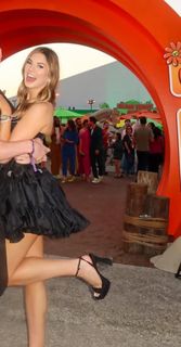 Kate Marie Baker feet photo thumbnail