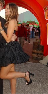 Kate Marie Baker feet photo thumbnail