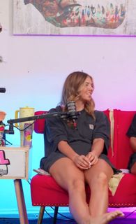 Kate Marie Baker feet photo thumbnail