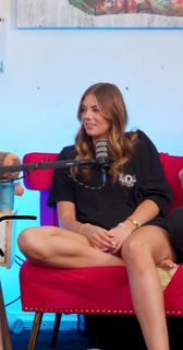 Kate Marie Baker feet photo thumbnail