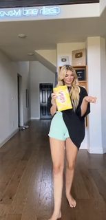 Kate Marie Baker feet photo thumbnail