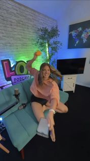 Kate Marie Baker feet photo 11
