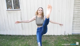 Kate Martineau feet photo 17