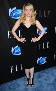 Kate McKinnon feet photo thumbnail