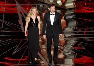 Kate McKinnon feet photo thumbnail