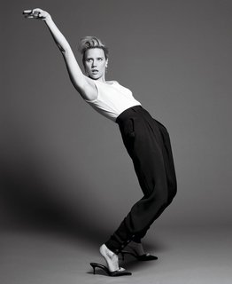 Kate McKinnon feet photo thumbnail