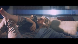 Kate McKinnon feet photo thumbnail