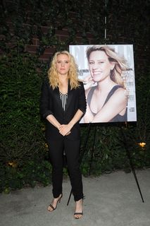 Kate McKinnon feet photo thumbnail