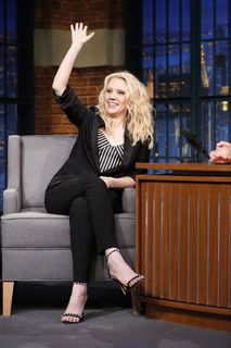 Kate McKinnon feet photo thumbnail