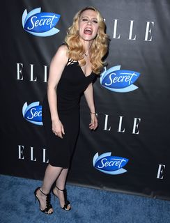 Kate McKinnon feet photo thumbnail