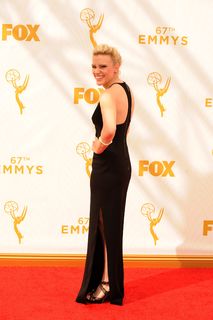 Kate McKinnon feet photo thumbnail