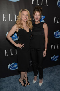 Kate McKinnon feet photo thumbnail