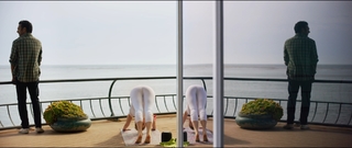 Kate McKinnon feet photo thumbnail