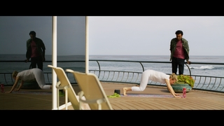 Kate McKinnon feet photo thumbnail