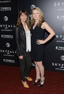 Kate McKinnon feet photo thumbnail