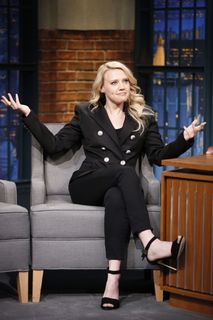 Kate McKinnon feet photo thumbnail