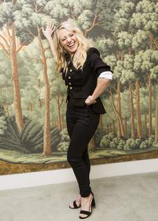 Kate McKinnon feet photo thumbnail