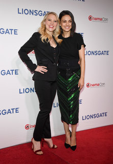 Kate McKinnon feet photo thumbnail