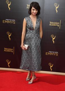 Kate Micucci feet photo thumbnail