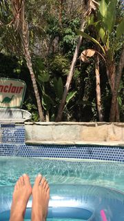 Kate Micucci feet photo thumbnail
