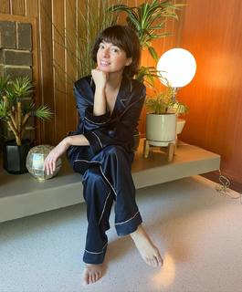 Kate Micucci feet photo thumbnail