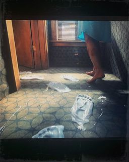 Kate Micucci feet photo thumbnail