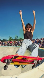 Kate Micucci feet photo thumbnail