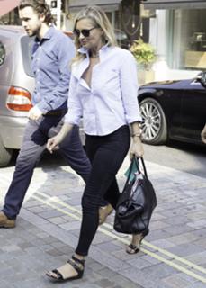 Kate Moss feet photo thumbnail