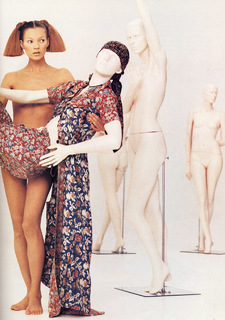 Kate Moss feet photo thumbnail