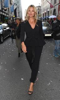Kate Moss feet photo thumbnail
