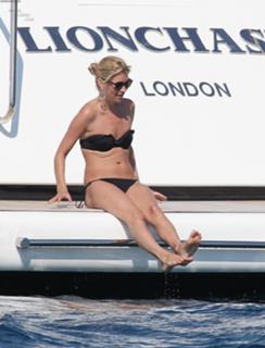 Kate Moss feet photo thumbnail