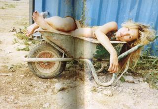 Kate Moss feet photo thumbnail
