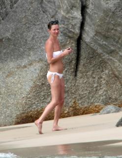 Kate Moss feet photo thumbnail