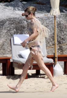 Kate Moss feet photo thumbnail