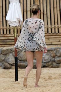 Kate Moss feet photo thumbnail