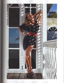 Kate Moss feet photo thumbnail