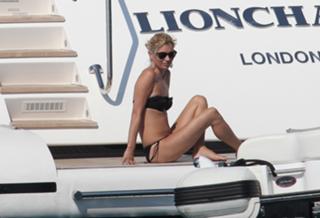 Kate Moss feet photo thumbnail