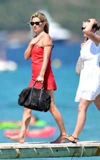 Kate Moss feet photo thumbnail
