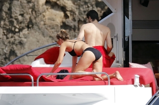 Kate Moss feet photo thumbnail