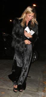 Kate Moss feet photo thumbnail