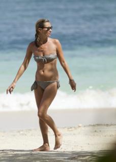 Kate Moss feet photo thumbnail
