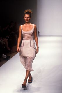 Kate Moss feet photo thumbnail