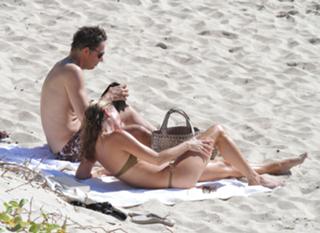 Kate Moss feet photo thumbnail