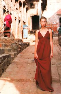 Kate Moss feet photo thumbnail