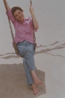 Kate Mulgrew feet photo thumbnail