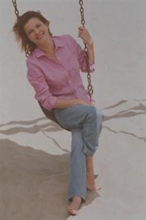 Kate Mulgrew feet photo thumbnail