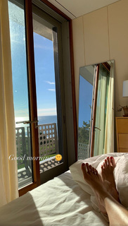 Kate Nauta feet photo 1